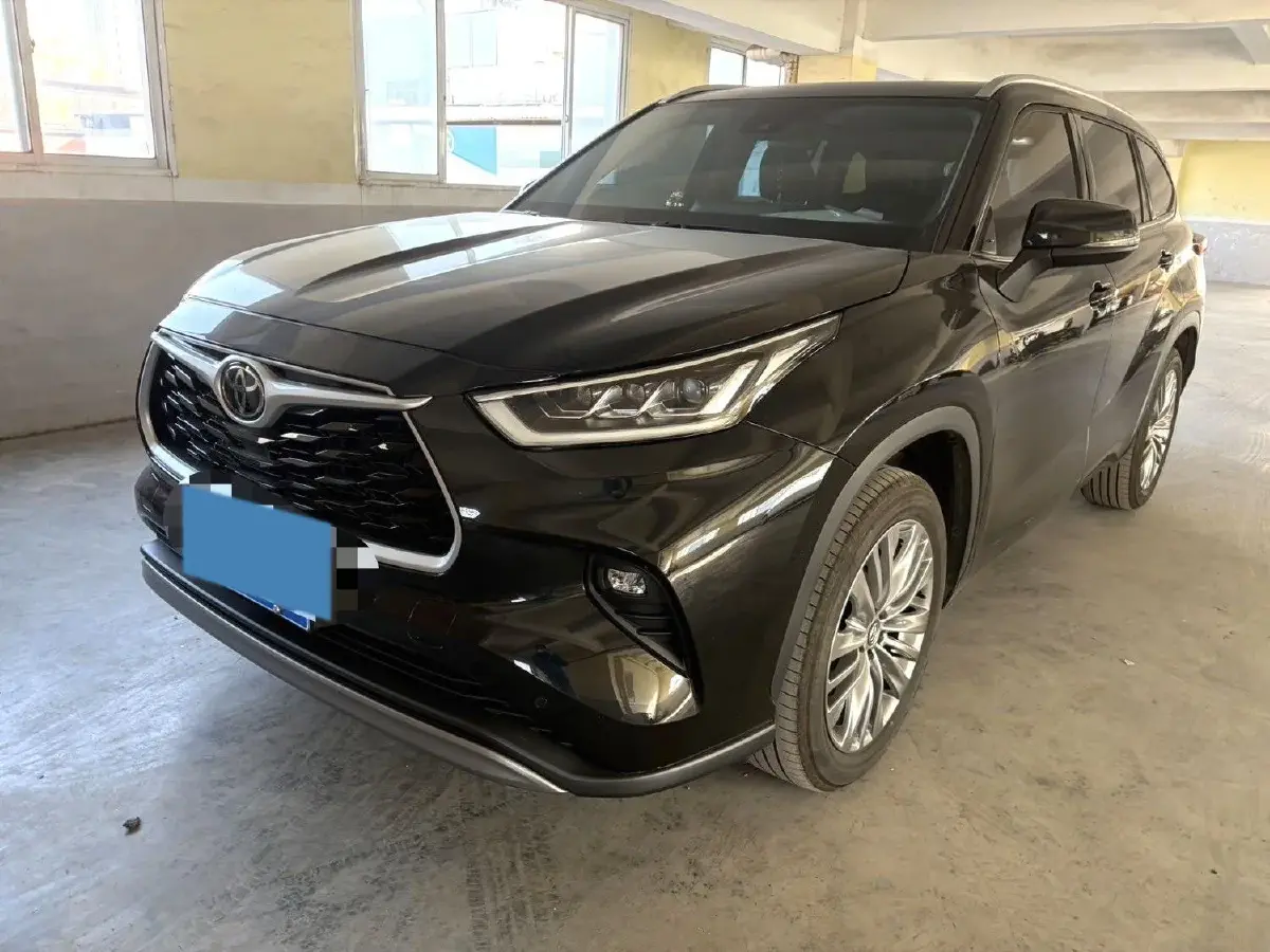 2024 Toyota Highlander 2.5L 189HP L4 E-CVT Hybrid