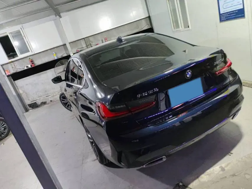 2022 BMW 3 Series 2.0T 156HP L4 8AT,autocango,china used car exporter,china ev exporter,chinese used car exporter,chinese used ev exporter