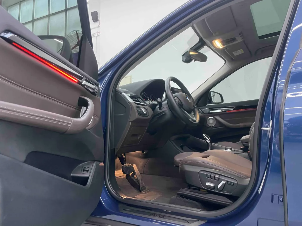 2022 BMW X1 1.5T 140HP L3 7DCT,autocango,china used car exporter,china ev exporter,chinese used car exporter,chinese used ev exporter