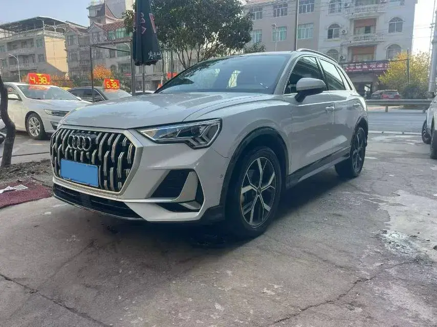 2024 Audi Q3 1.5T 160HP L4 7DCT