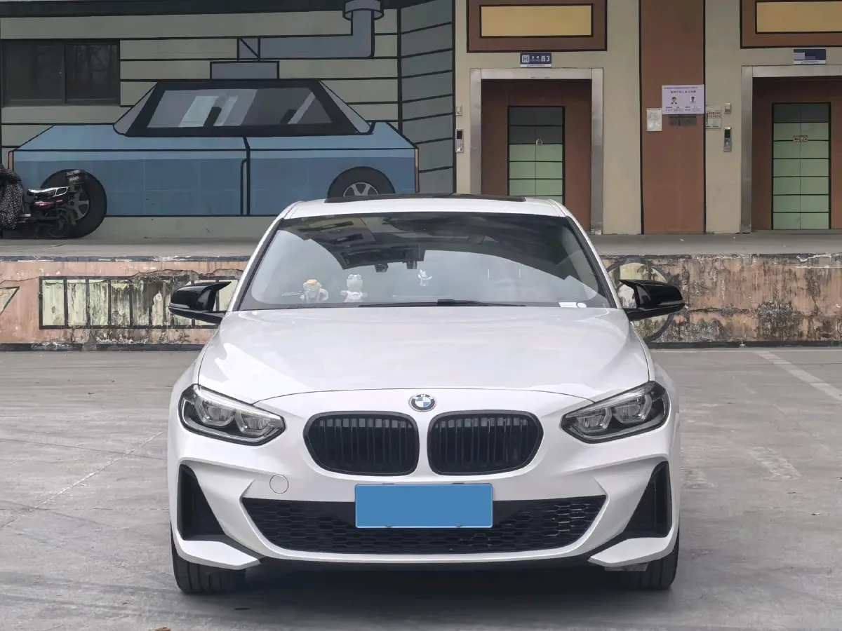 2020 BMW 1 Series 2.0T 192HP L4 7DCT,autocango,china used car exporter,china ev exporter,chinese used car exporter,chinese used ev exporter