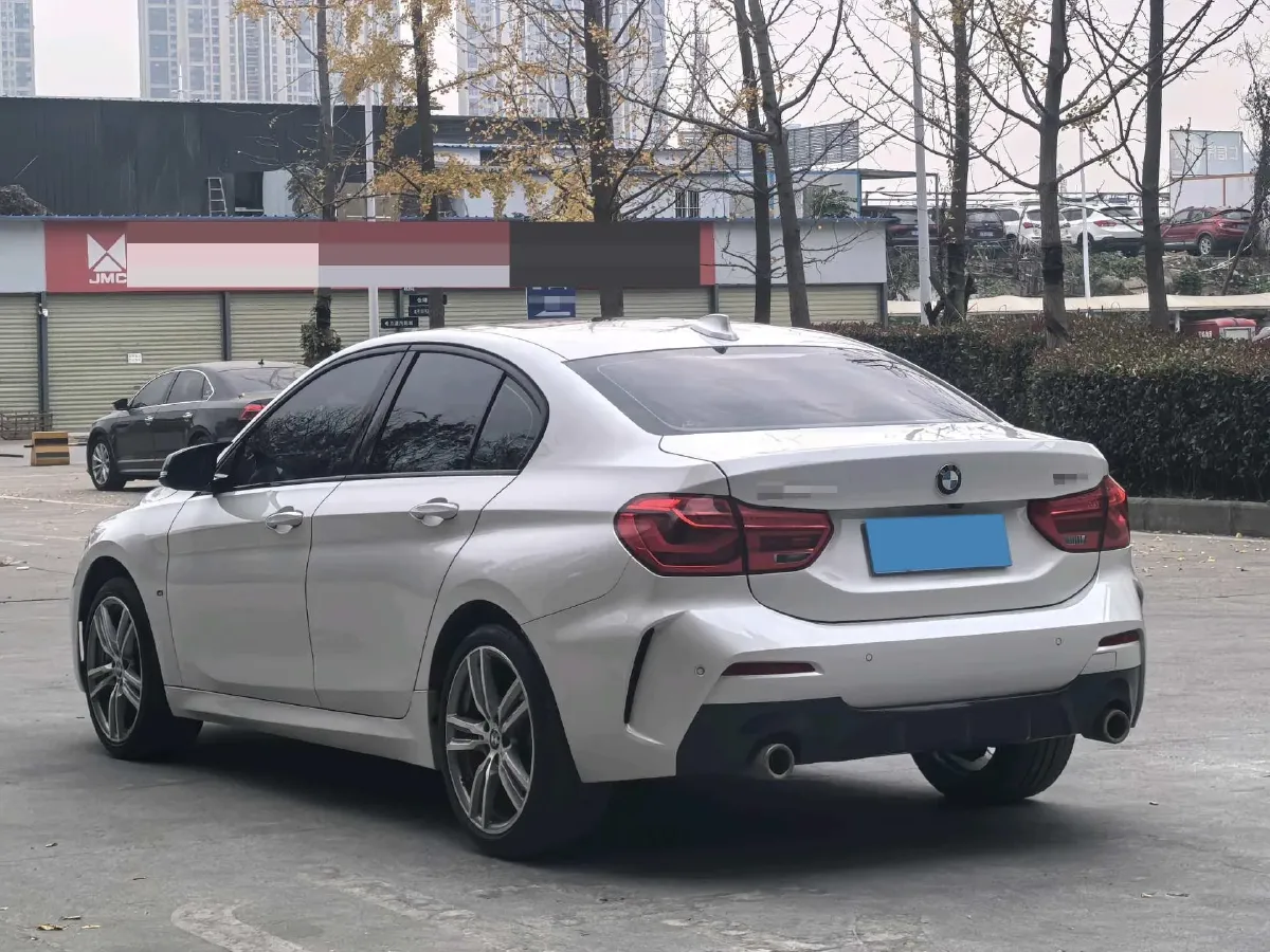 2020 BMW 1 Series 2.0T 192HP L4 7DCT,autocango,china used car exporter,china ev exporter,chinese used car exporter,chinese used ev exporter