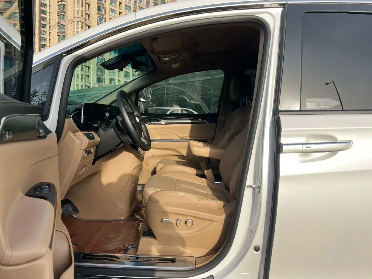 2020 Buick GL8 2.0T 237HP L4 9AT,autocango,china used car exporter,china ev exporter,chinese used car exporter,chinese used ev exporter