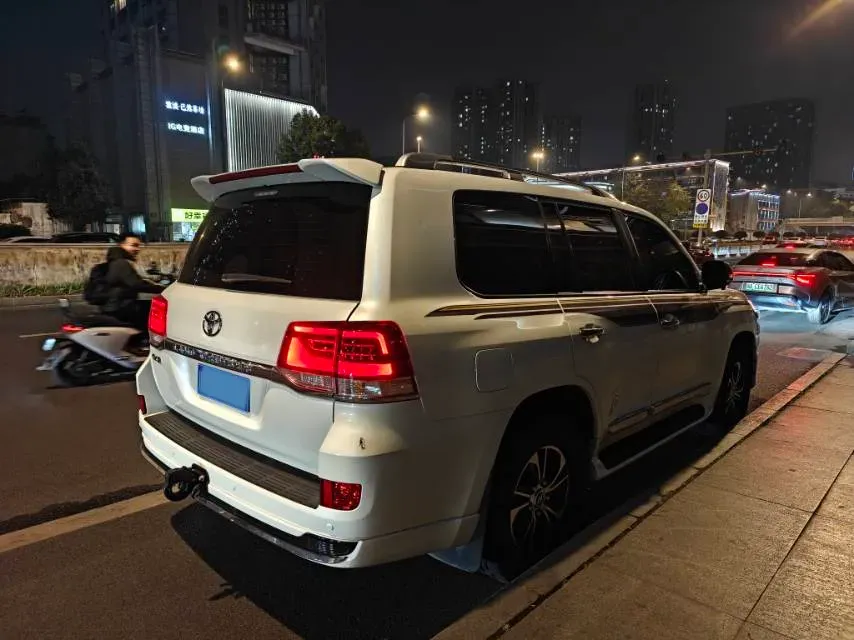 2015 Toyota Land Cruiser 4.0L 275HP V6 5AT,autocango,china used car exporter,china ev exporter,chinese used car exporter,chinese used ev exporter