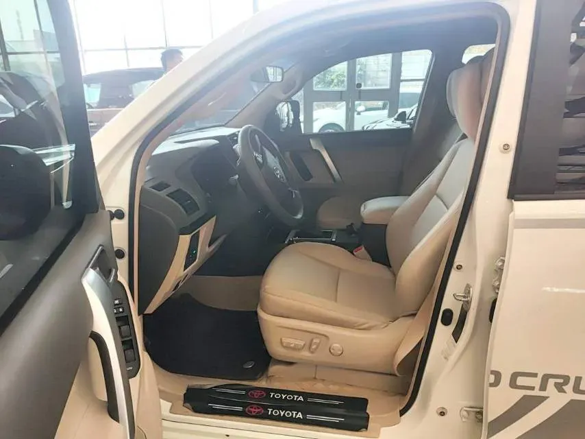 2023 Iveco DeYi 2.5T 122HP L4 6AT,autocango,china used car exporter,china ev exporter,chinese used car exporter,chinese used ev exporter