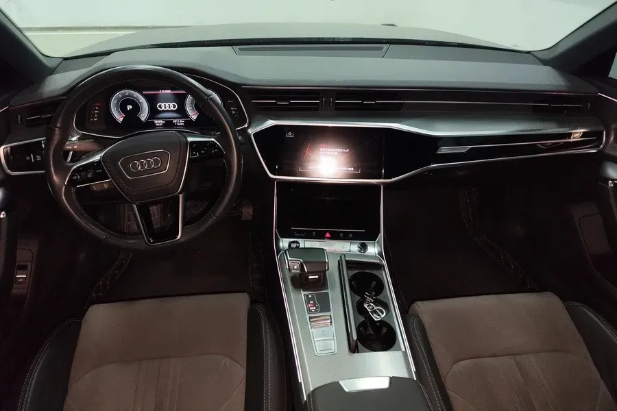 2023 Audi A6L 2.0T 190HP L4 7DCT,autocango,china used car exporter,china ev exporter,chinese used car exporter,chinese used ev exporter