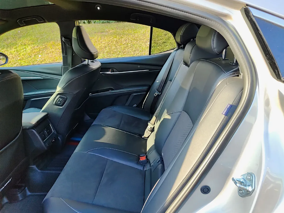 2024 Toyota Camry 2.0L 173HP L4 CVT,autocango,china used car exporter,china ev exporter,chinese used car exporter,chinese used ev exporter