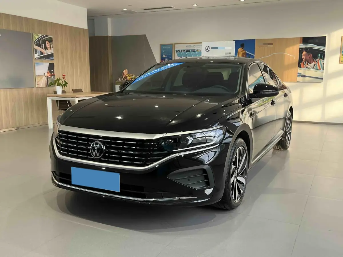 2024 Volkswagen Passat 2.0T 220HP L4 7DCT 2024 Volkswagen Passat 2.0T 220HP L4 7DCT