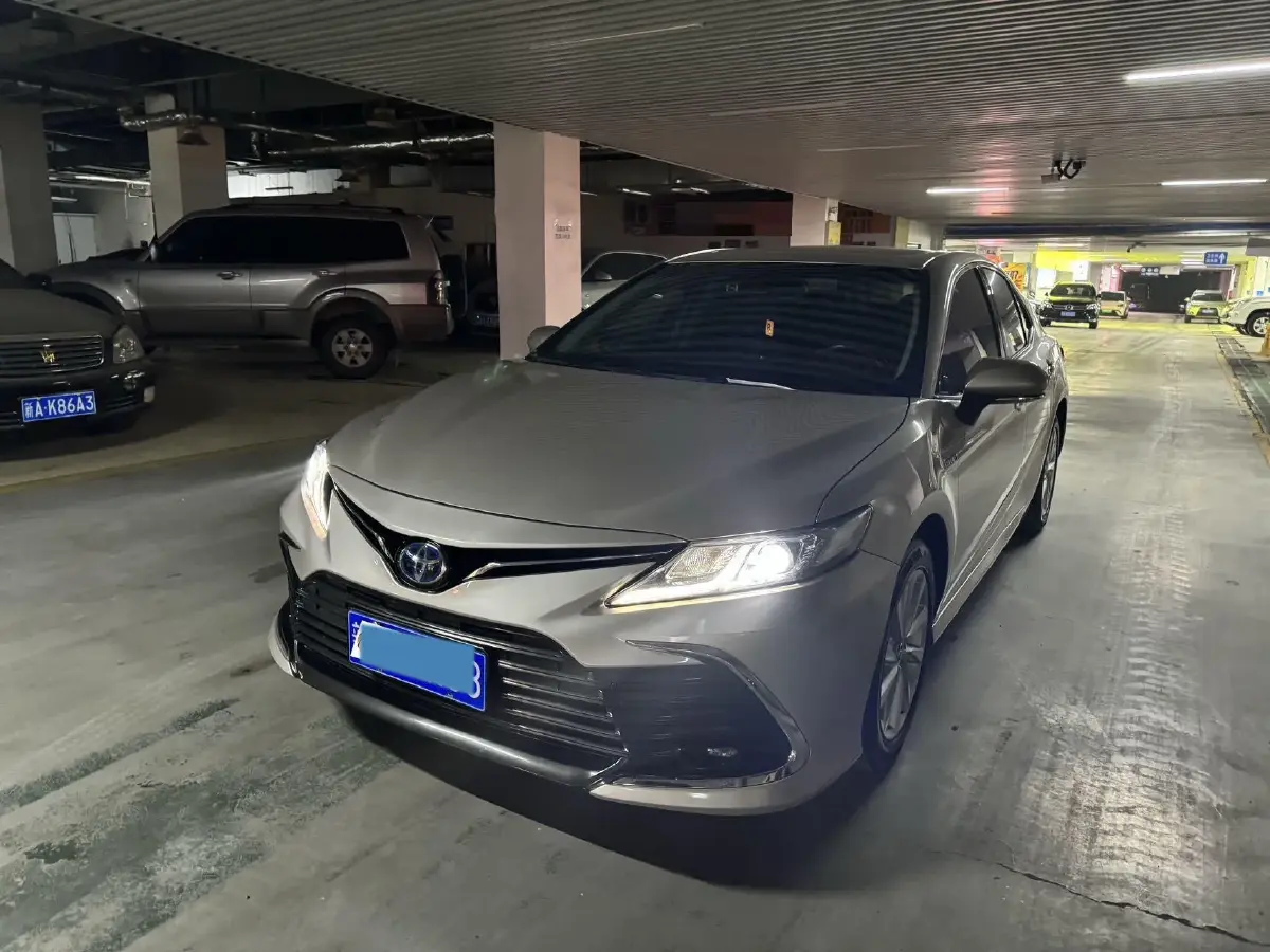 2023 Toyota Camry 2.5L 178HP L4 E-CVT Hybrid