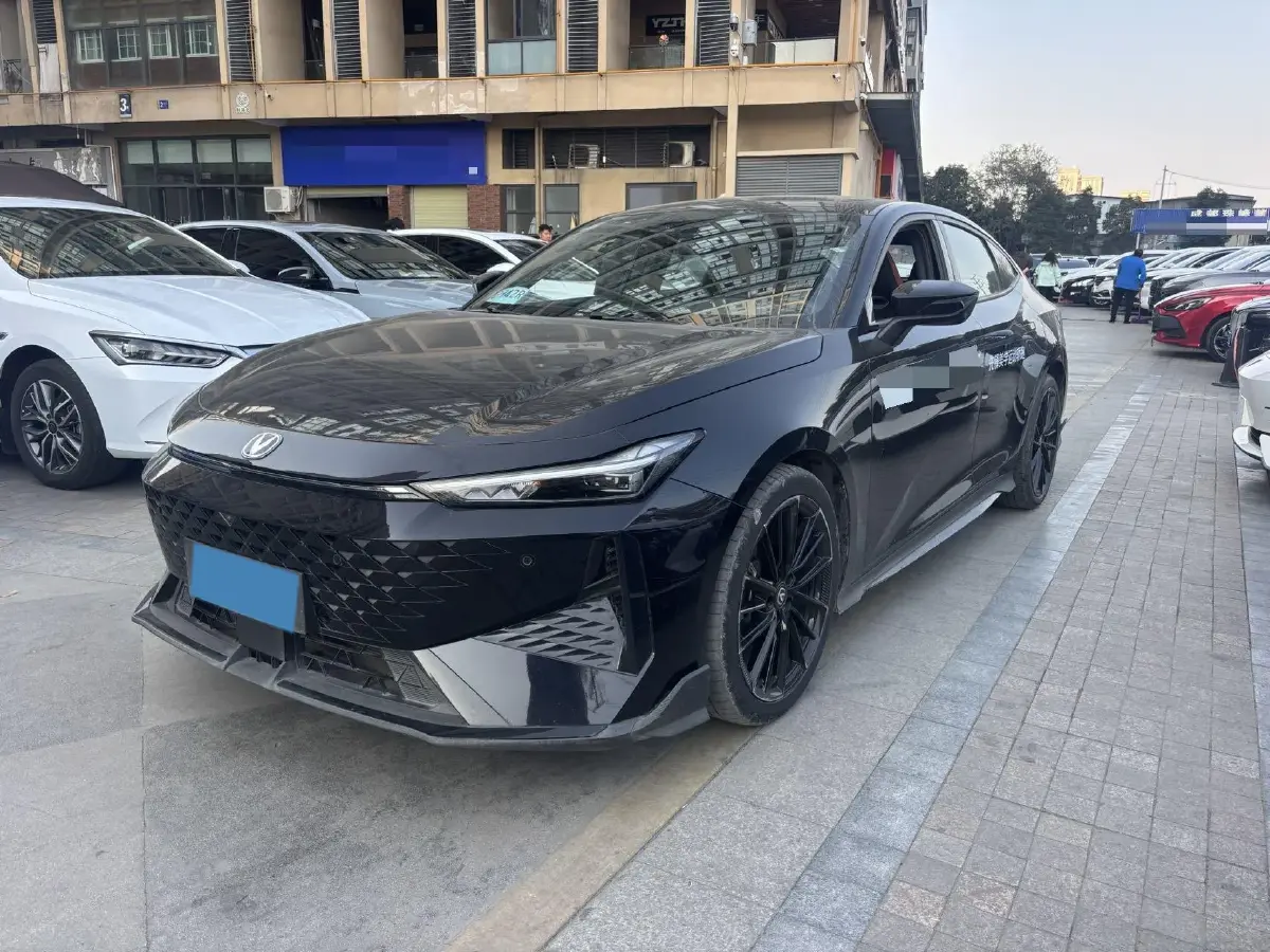 2024 ChangAn UNI-V 1.5T 188HP L4 7DCT