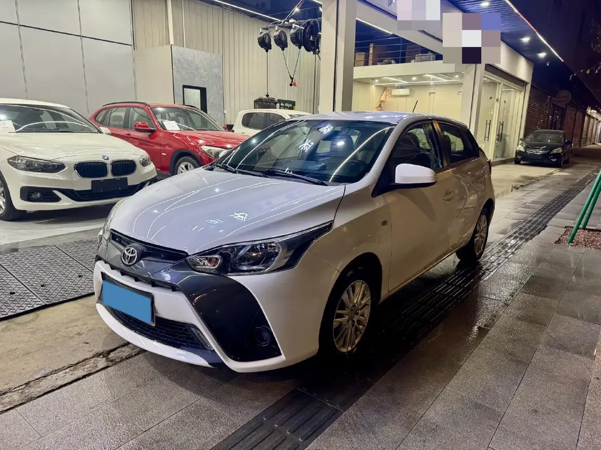 2017 Toyota Yaris L 1.5L 107HP L4 CVT