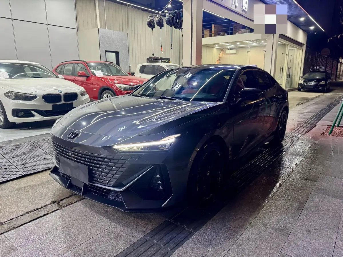 2022 ChangAn UNI-V 1.5T 188HP L4 7DCT