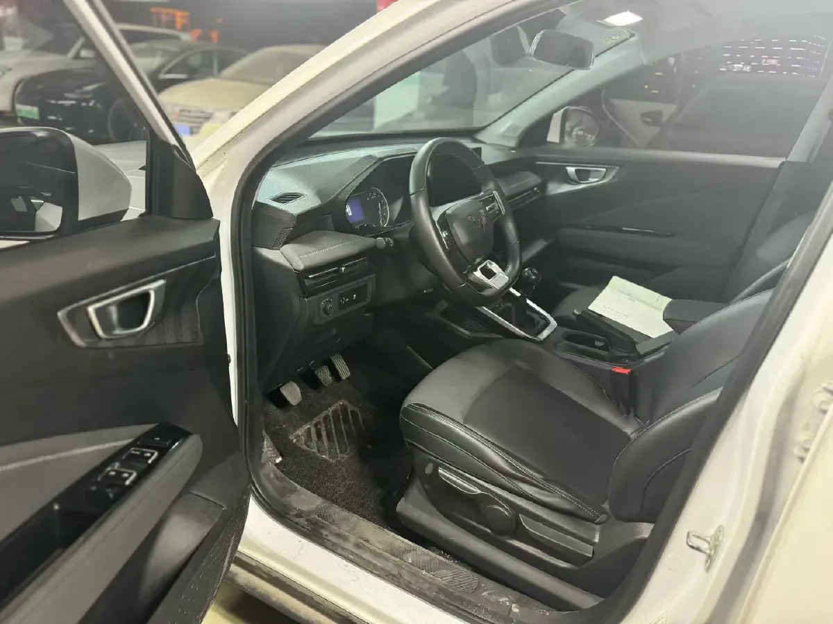 2022 WuLing XingChi 1.5L 99HP L4 6MT,autocango,china used car exporter,china ev exporter,chinese used car exporter,chinese used ev exporter