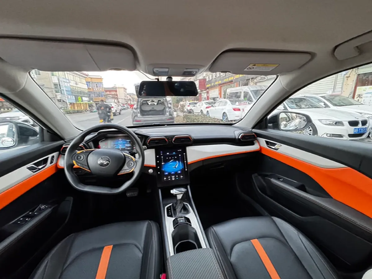 2023 DongFeng Aeolus YiXuan 1.5L 125HP L4 6DCT,autocango,china used car exporter,china ev exporter,chinese used car exporter,chinese used ev exporter