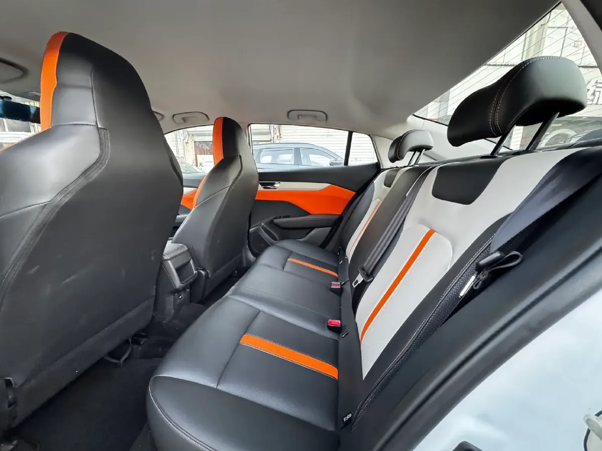 2023 DongFeng Aeolus YiXuan 1.5L 125HP L4 6DCT,autocango,china used car exporter,china ev exporter,chinese used car exporter,chinese used ev exporter