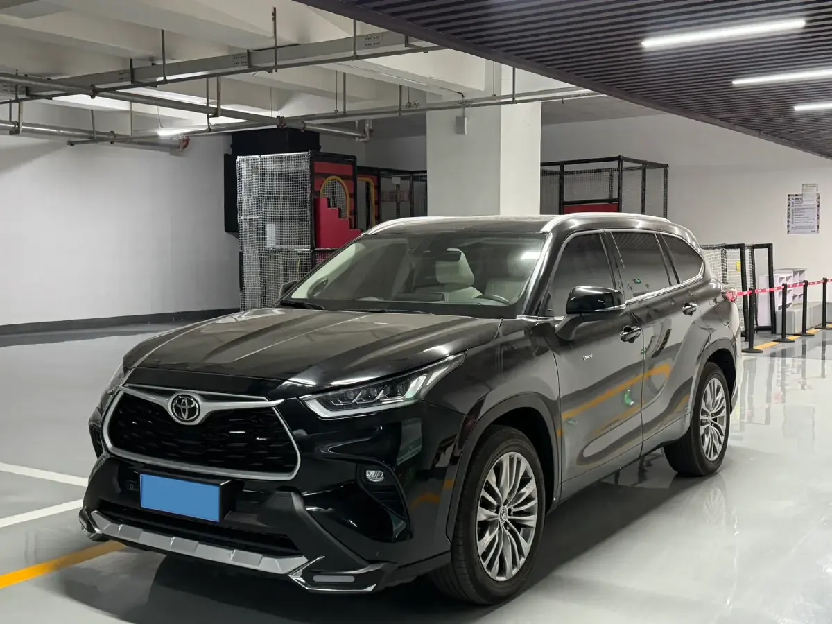 2024 Toyota Highlander 2.5L 189HP L4 E-CVT Hybrid