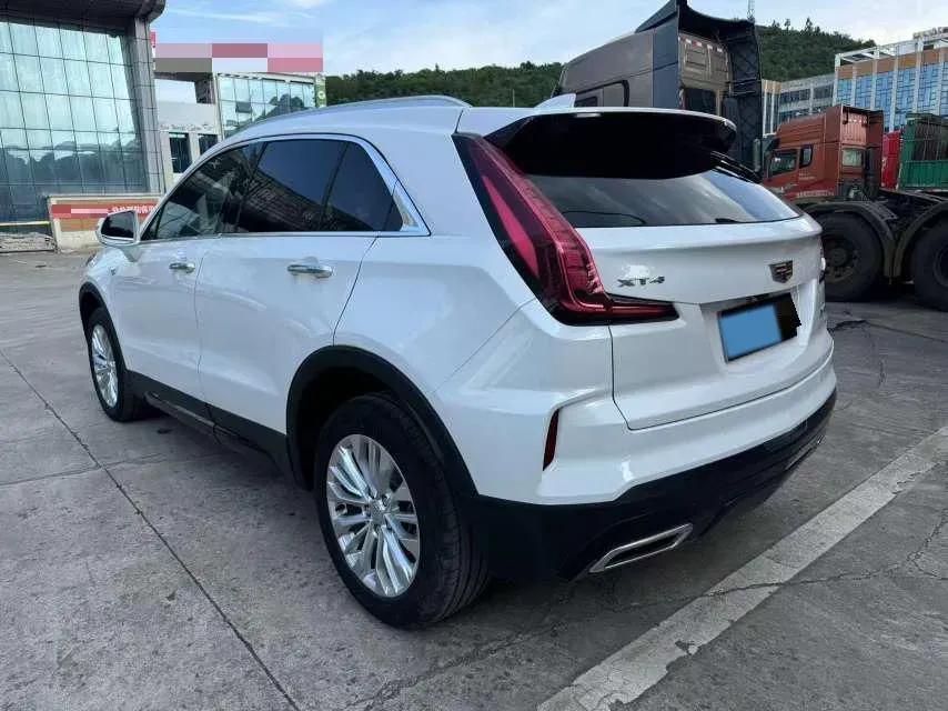 2024 Cadillac XT4 2.0T 237HP L4 9AT,autocango,china used car exporter,china ev exporter,chinese used car exporter,chinese used ev exporter