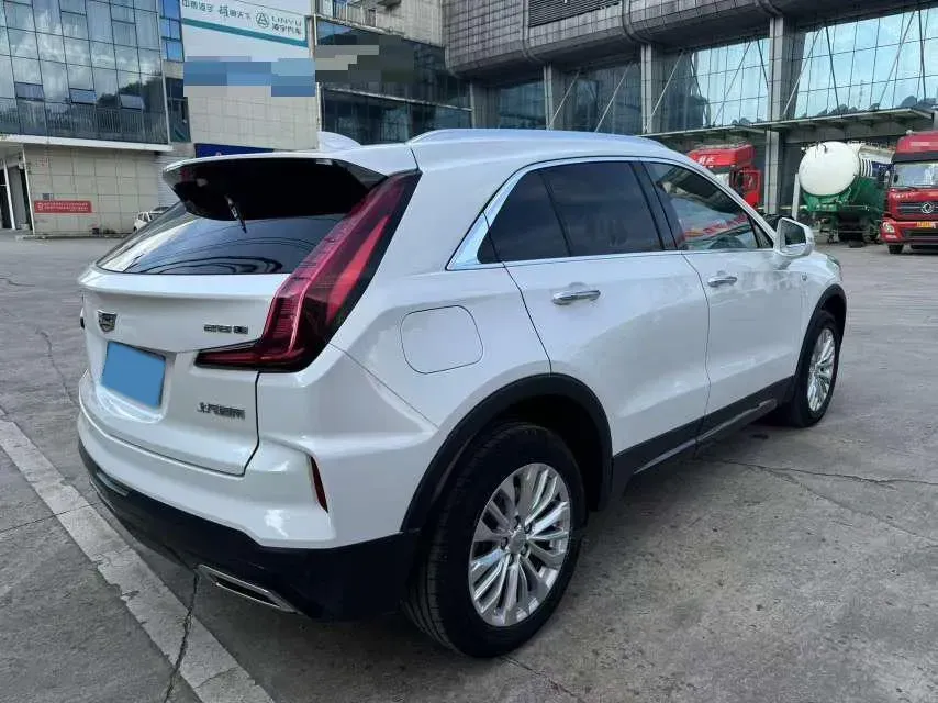 2024 Cadillac XT4 2.0T 237HP L4 9AT,autocango,china used car exporter,china ev exporter,chinese used car exporter,chinese used ev exporter