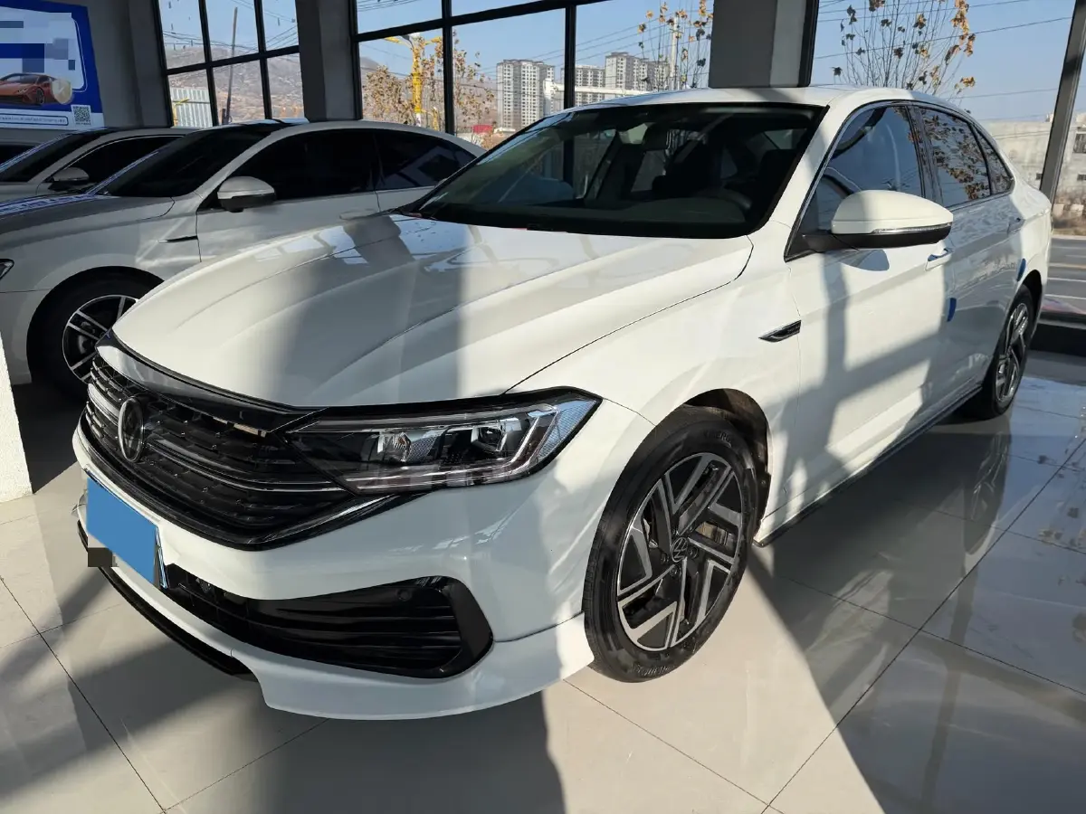 2023 Volkswagen Sagitar 1.5T 160HP L4 7DCT