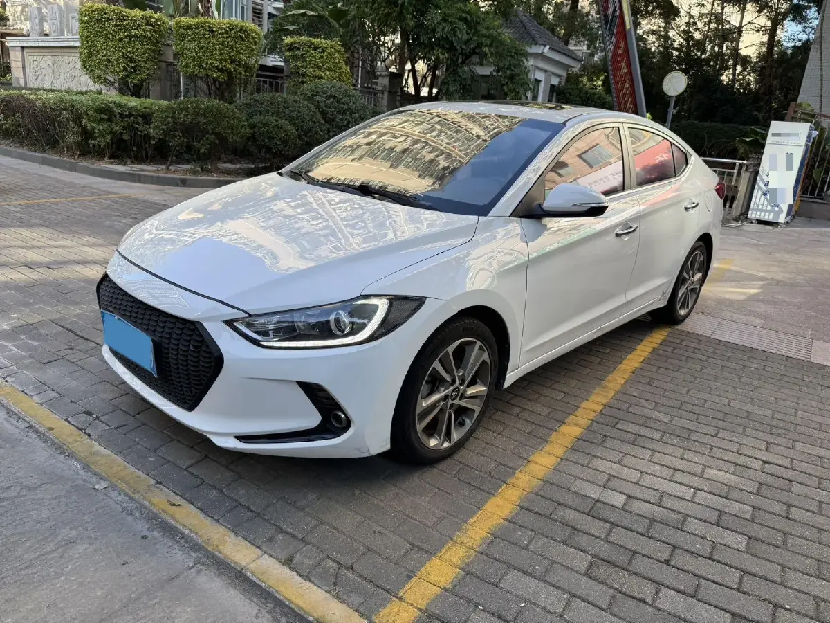 2018 Hyundai Elantra 1.6L 130HP L4 6AT