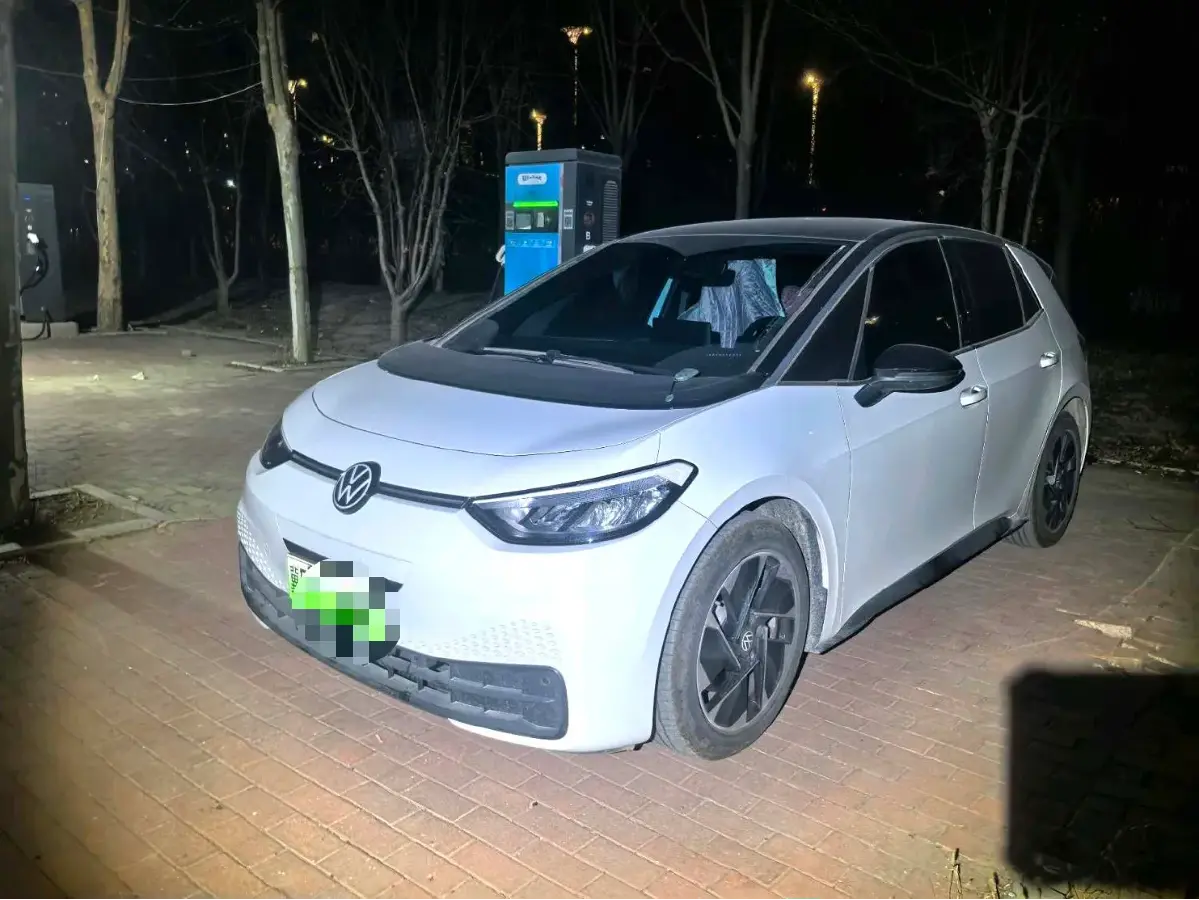 2025 Volkswagen ID.3 BEV 52.8KWH