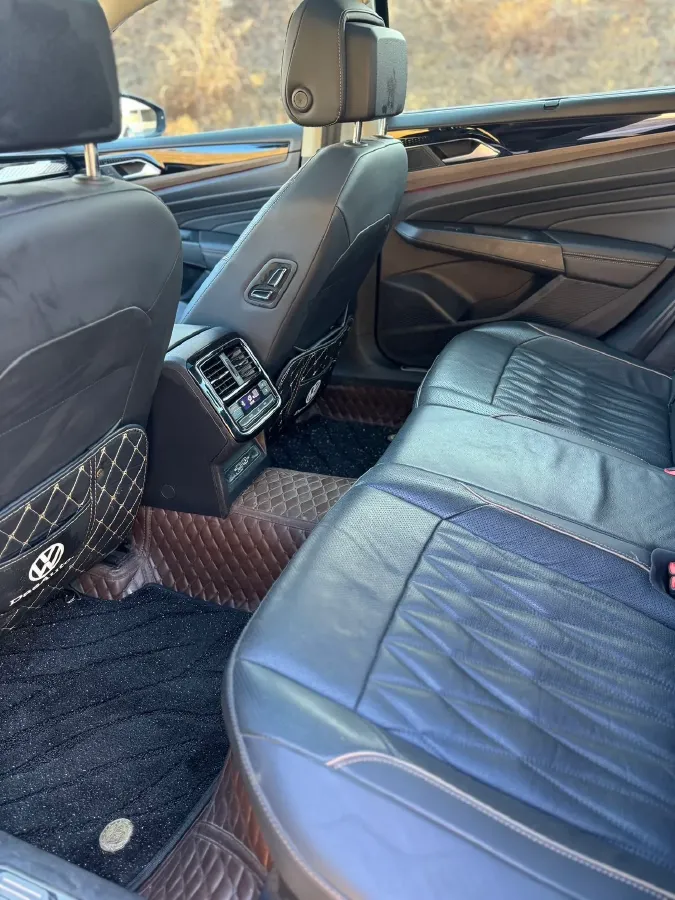 2019 Volvo V40 1.5T 152HP L4 6AT,autocango,china used car exporter,china ev exporter,chinese used car exporter,chinese used ev exporter