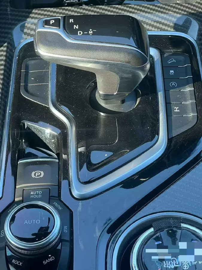 2022 MAXUS D90 Pro 2.0T 218HP L4 8AT,autocango,china used car exporter,china ev exporter,chinese used car exporter,chinese used ev exporter