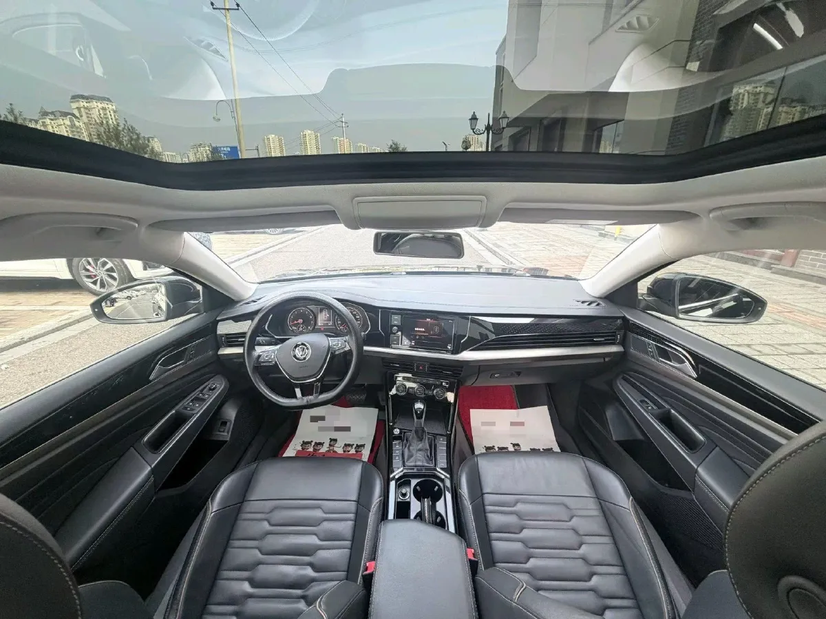 2019 Volvo V40 1.5T 152HP L4 6AT,autocango,china used car exporter,china ev exporter,chinese used car exporter,chinese used ev exporter