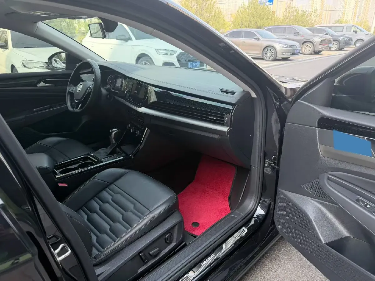 2019 Volvo V40 1.5T 152HP L4 6AT,autocango,china used car exporter,china ev exporter,chinese used car exporter,chinese used ev exporter