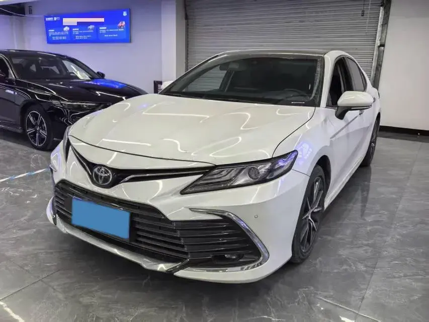 2021 Toyota Camry 2.5L 209HP L4 8AT