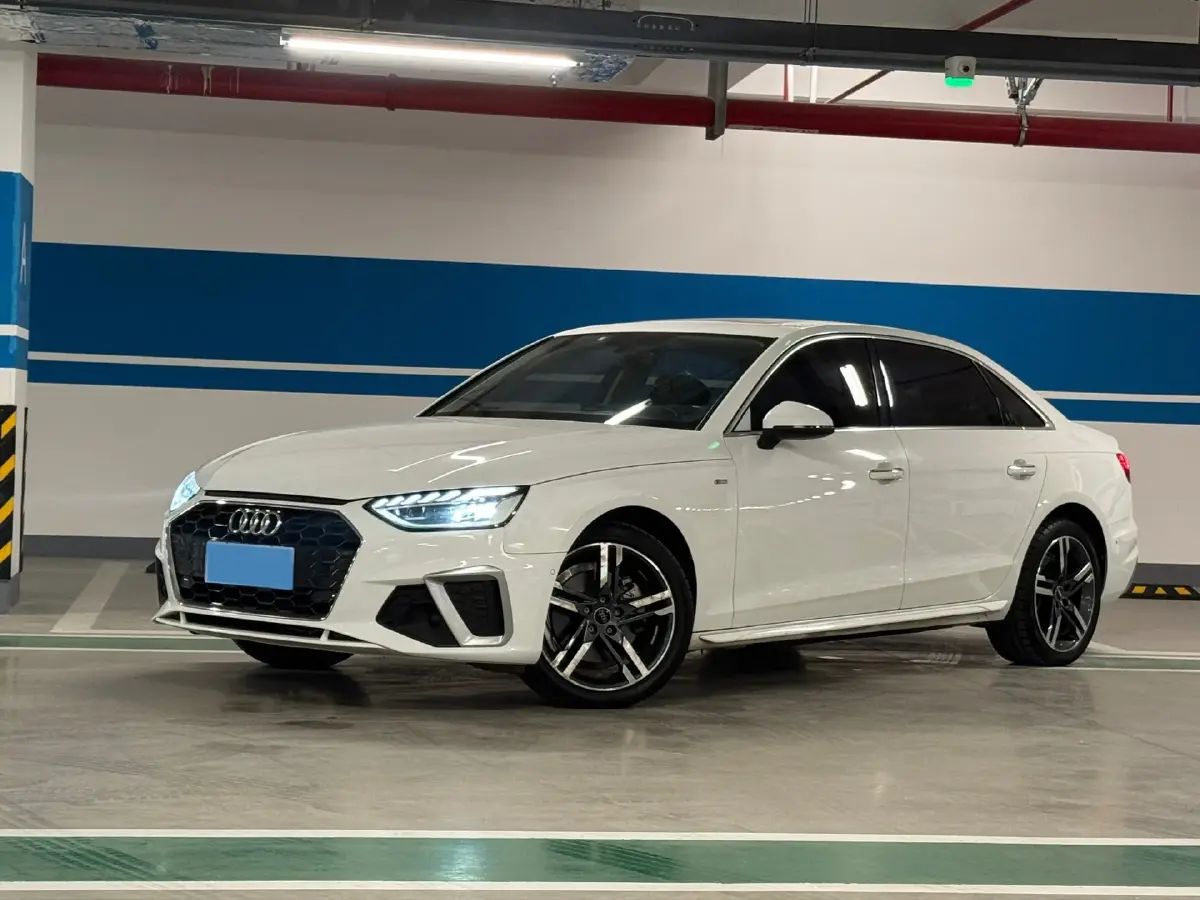 2020 Audi A4L 2.0T 190HP L4 7DCT