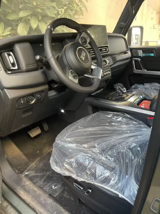 2025 212 212 T01 2.0T 252HP L4 8AT,autocango,china used car exporter,china ev exporter,chinese used car exporter,chinese used ev exporter