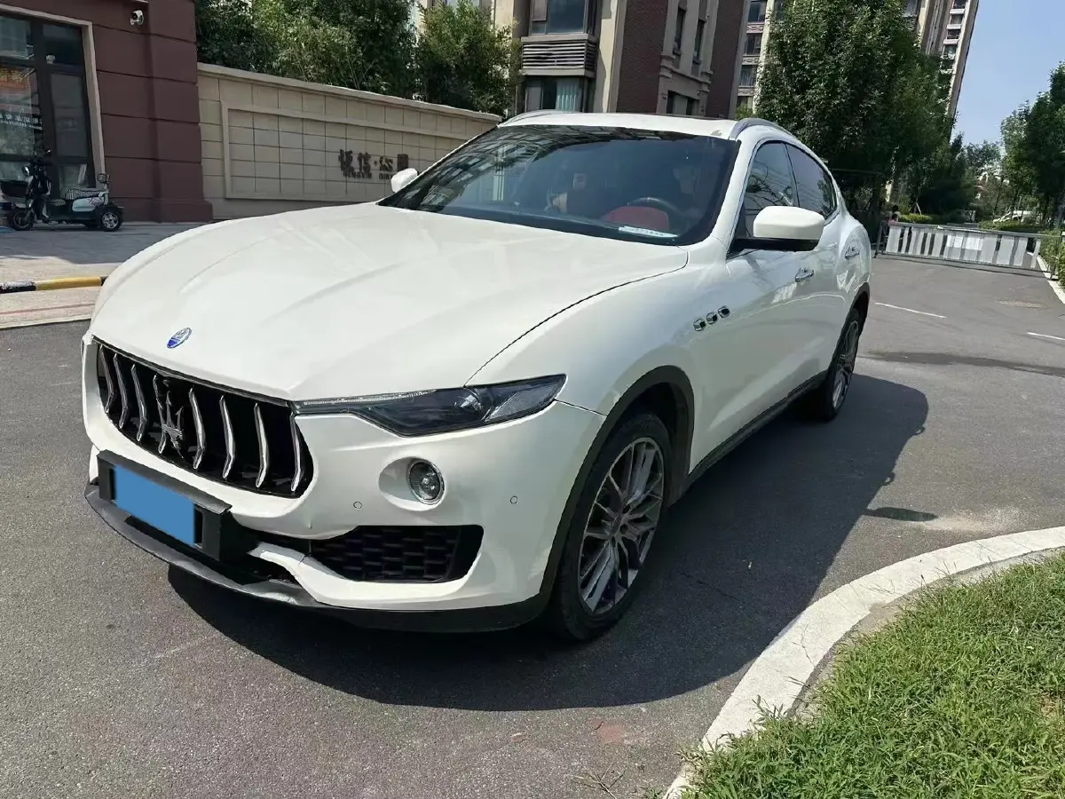2018 Maserati Levante 3.0T 350HP V6 8AT