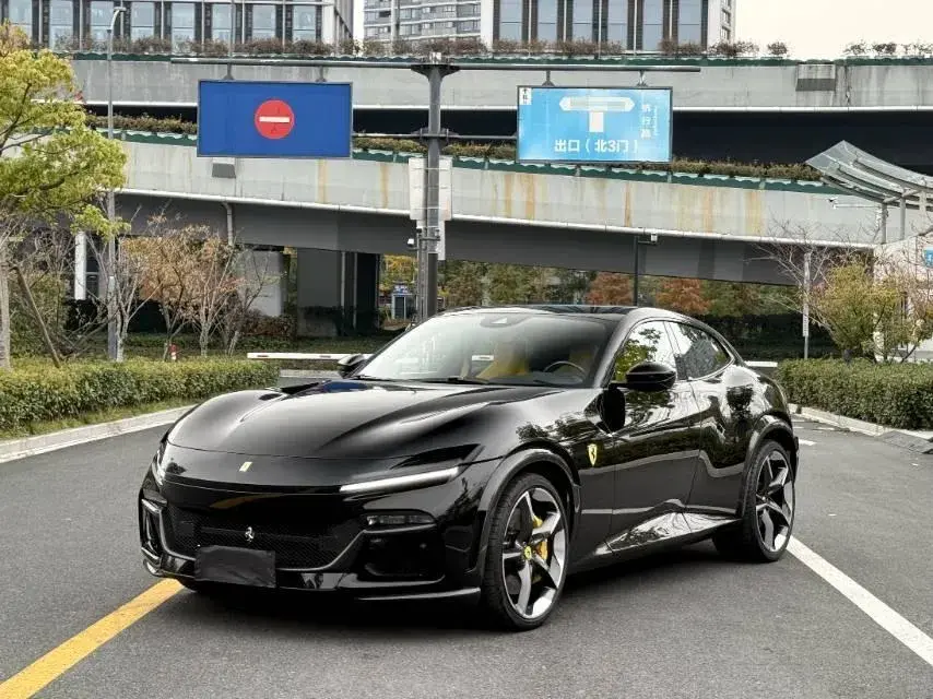 2023 Ferrari Purosangue 6.5L 725HP V12 8DCT