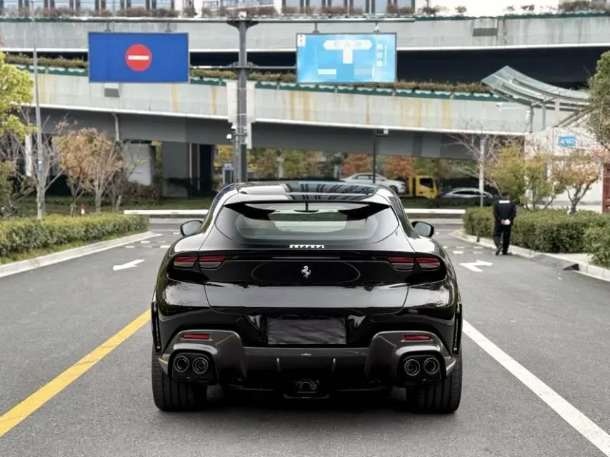 2023 Ferrari Purosangue 6.5L 725HP V12 8DCT,autocango,china used car exporter,china ev exporter,chinese used car exporter,chinese used ev exporter