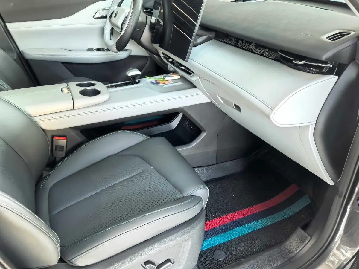 2025 ChangAn UNI-Z 1.5T 188HP L4 7DCT,autocango,china used car exporter,china ev exporter,chinese used car exporter,chinese used ev exporter