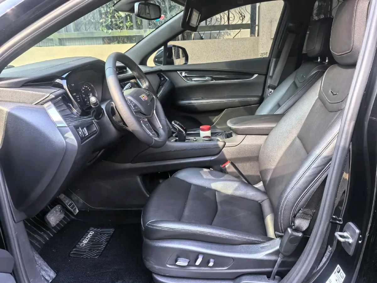 2022 Cadillac XT5 2.0T 237HP L4 9AT,autocango,china used car exporter,china ev exporter,chinese used car exporter,chinese used ev exporter