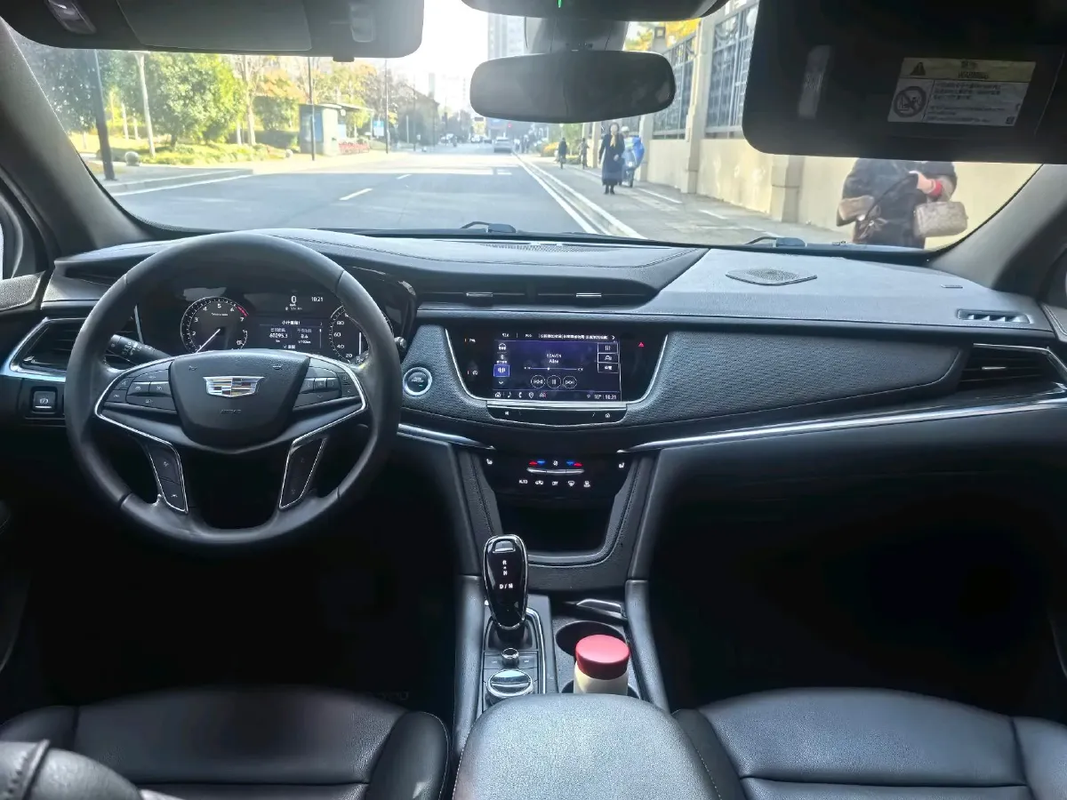 2022 Cadillac XT5 2.0T 237HP L4 9AT,autocango,china used car exporter,china ev exporter,chinese used car exporter,chinese used ev exporter