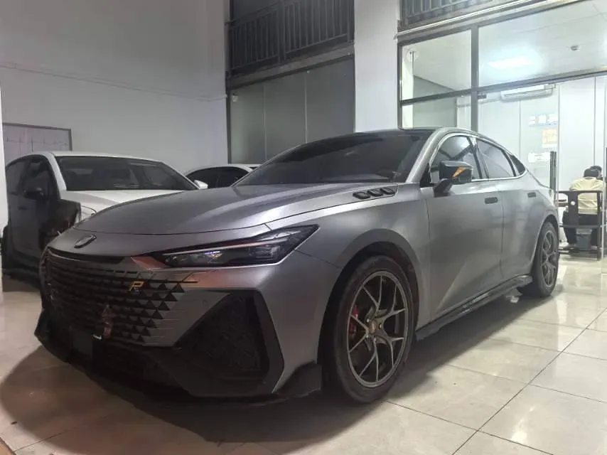 2022 ChangAn UNI-V 2.0T 233HP L4 8AT,autocango,china used car exporter,china ev exporter,chinese used car exporter,chinese used ev exporter