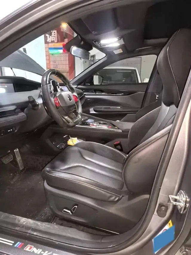 2022 ChangAn UNI-V 2.0T 233HP L4 8AT,autocango,china used car exporter,china ev exporter,chinese used car exporter,chinese used ev exporter