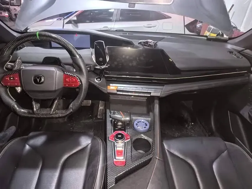 2022 ChangAn UNI-V 2.0T 233HP L4 8AT,autocango,china used car exporter,china ev exporter,chinese used car exporter,chinese used ev exporter