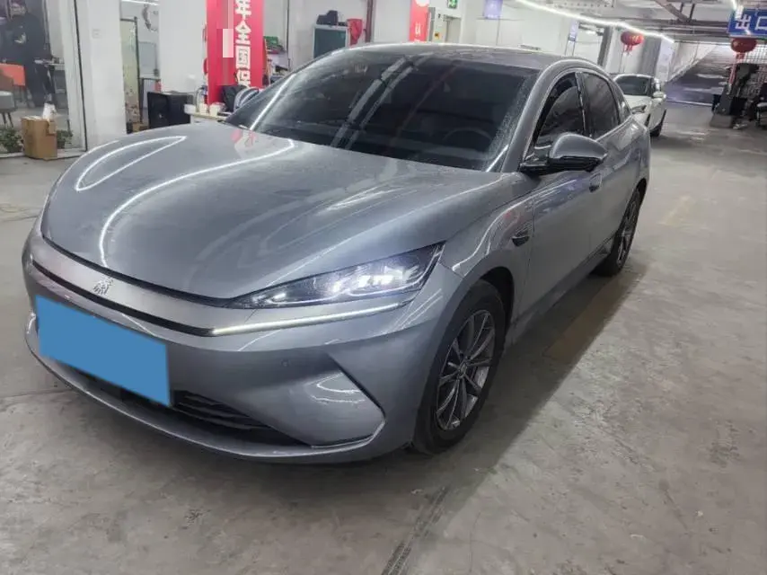 2025 BYD QinL BEV