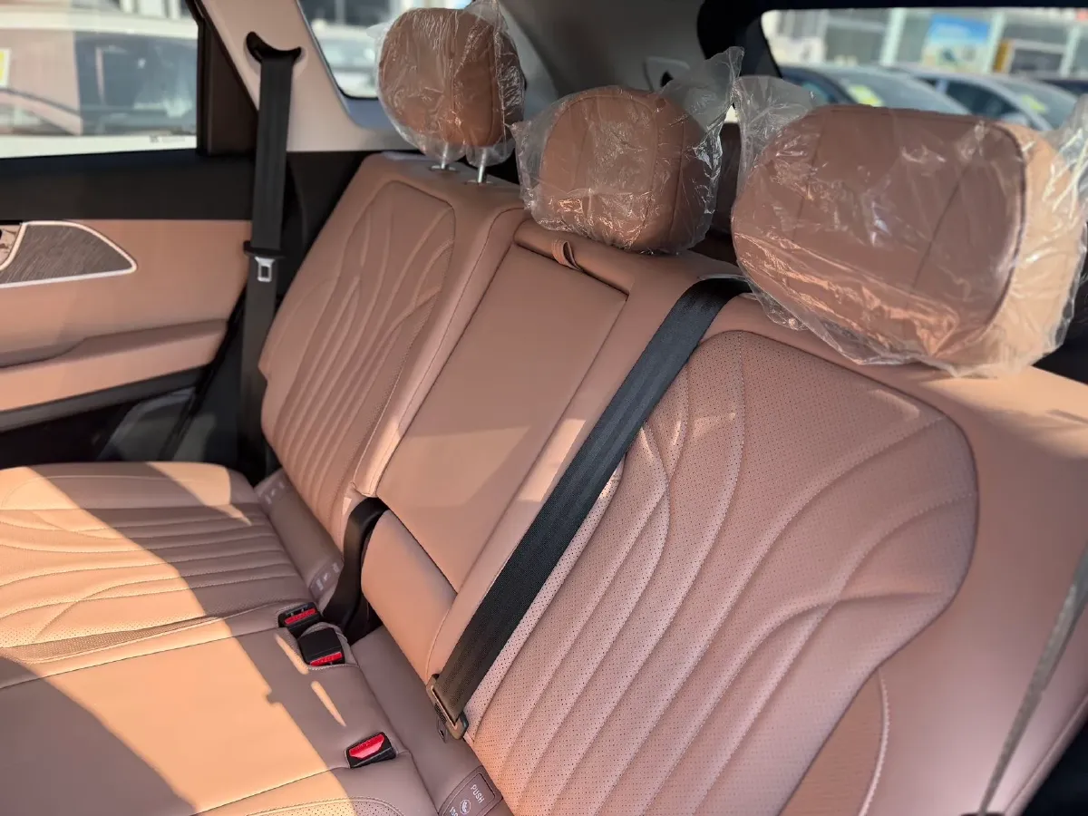 2024 Chery Tiggo8L 2.0T 254HP L4 8AT,autocango,china used car exporter,china ev exporter,chinese used car exporter,chinese used ev exporter