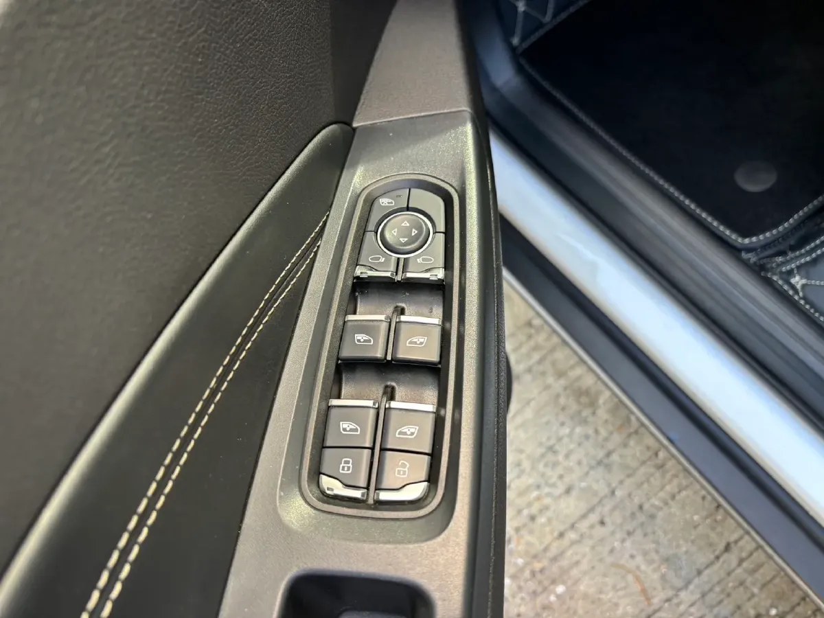 2022 ChangAn Oshan X7 Plus 1.5T 188HP L4 7DCT,autocango,china used car exporter,china ev exporter,chinese used car exporter,chinese used ev exporter