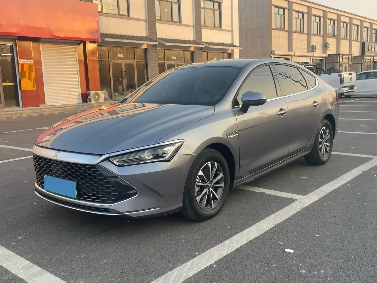 2024 BYD QinL 1.5L 101HP L4 E-CVT PHEV 10.08KWH 2024 BYD QinL 1.5L 101HP L4 E-CVT PHEV 10.08KWH