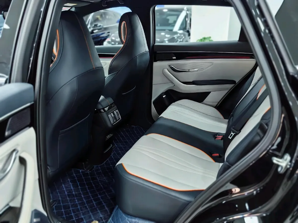 2022 Geely JiaJi 1.5T 177HP L3 7DCT PHEV 15.5KWH,autocango,china used car exporter,china ev exporter,chinese used car exporter,chinese used ev exporter