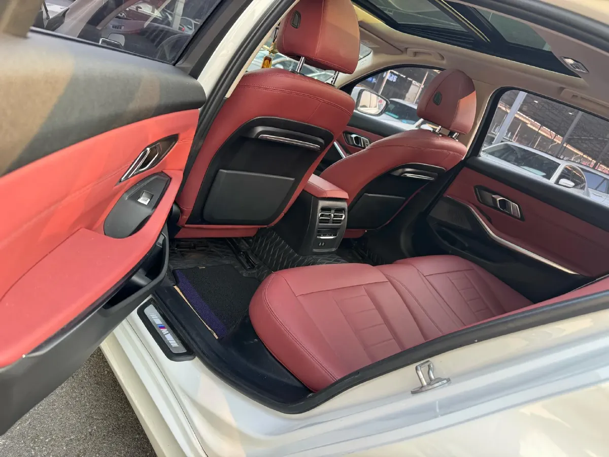 2021 BMW 3 Series 2.0T 184HP L4 8AT,autocango,china used car exporter,china ev exporter,chinese used car exporter,chinese used ev exporter