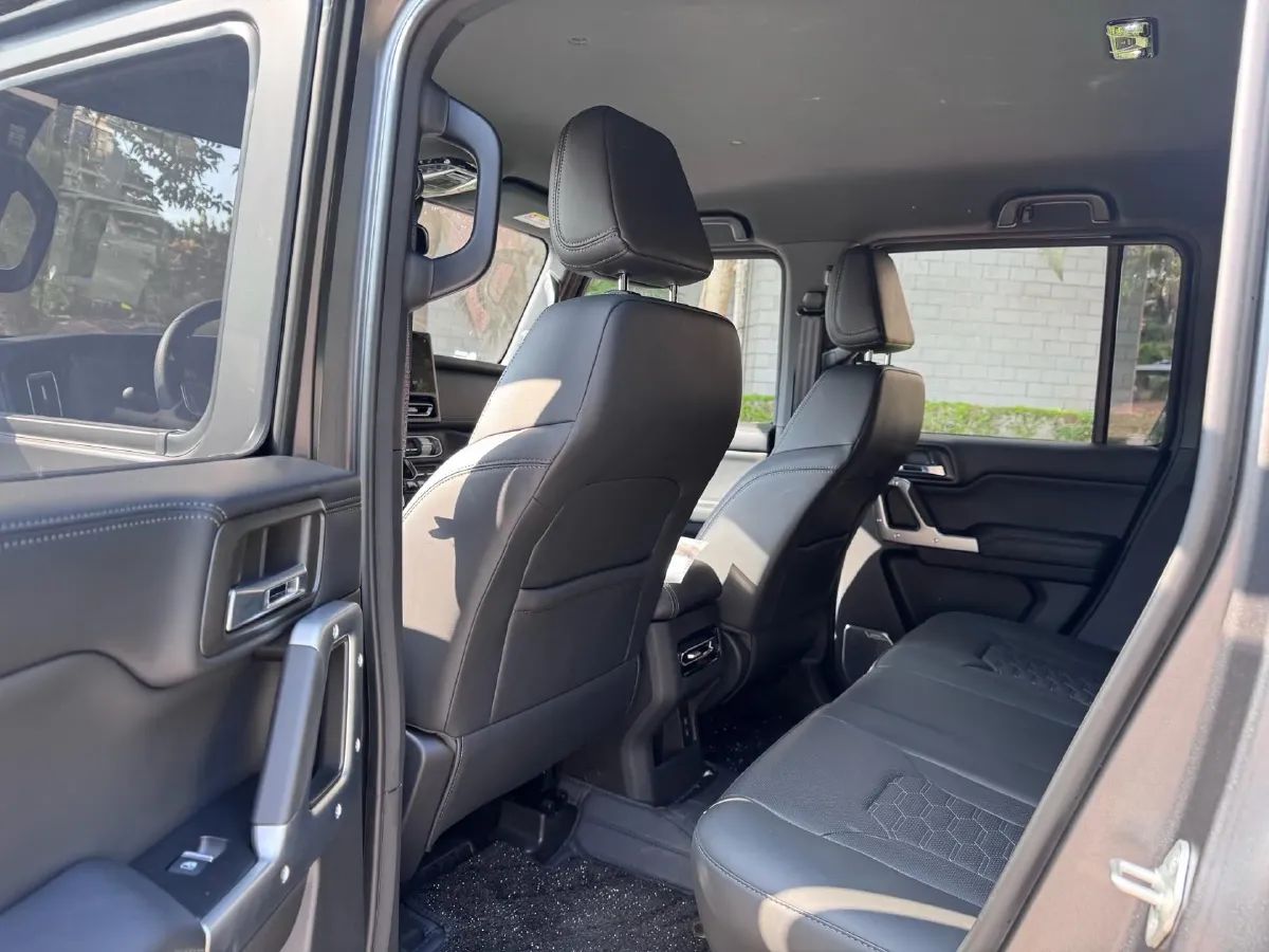 2024 212 212 T01 2.0T 252HP L4 8AT,autocango,china used car exporter,china ev exporter,chinese used car exporter,chinese used ev exporter