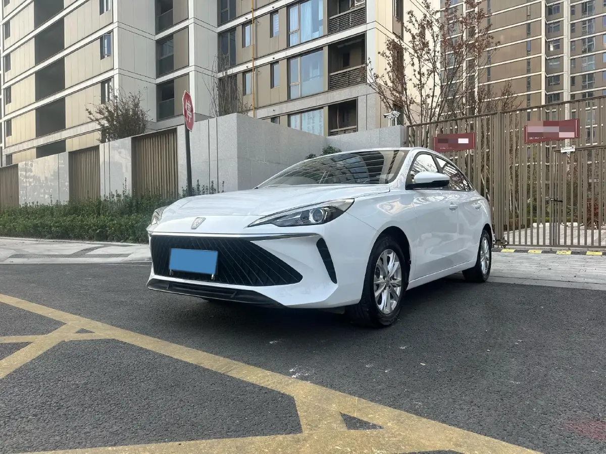 2023 Roewe i5 1.5L 129HP L4 5MT