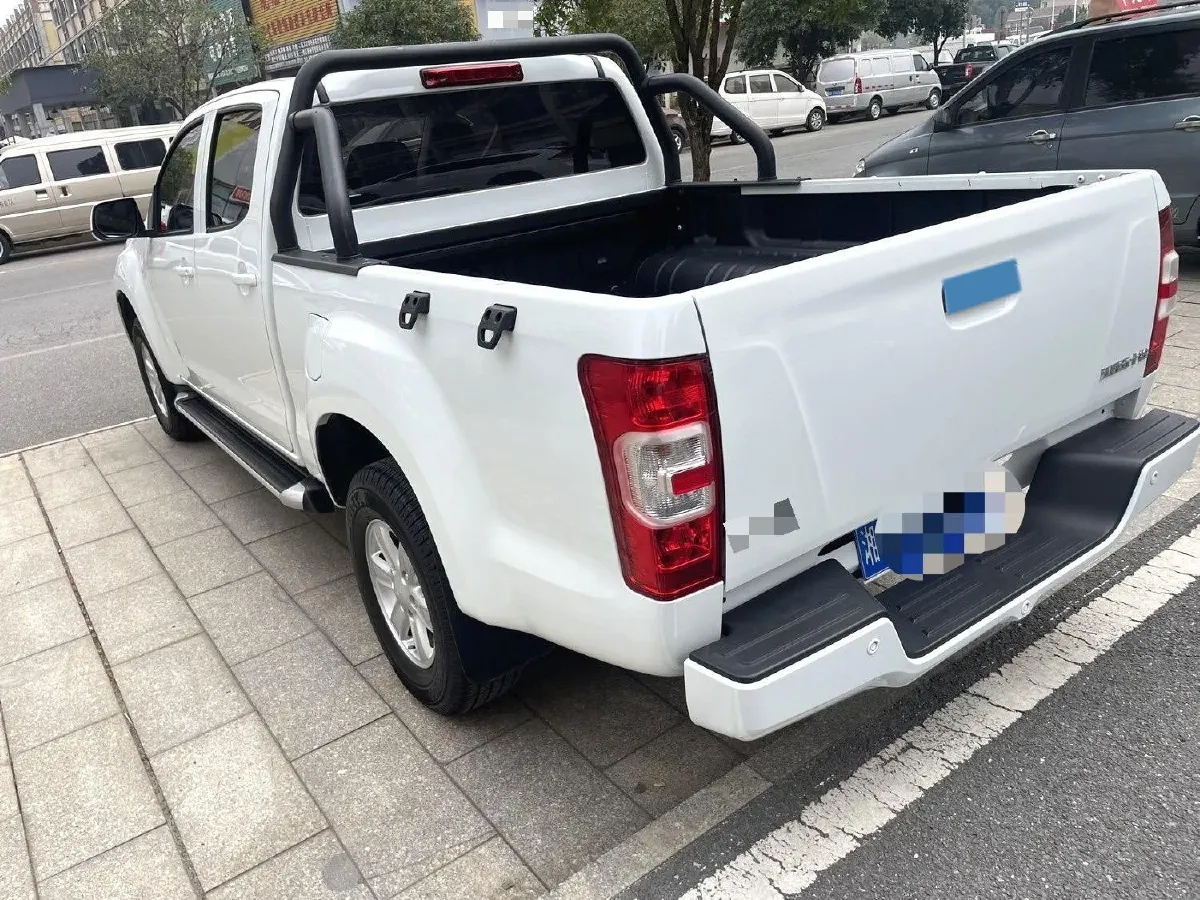 2022 Isuzu RE-MAX Jim 2.8T 120HP L4 5MT,autocango,china used car exporter,china ev exporter,chinese used car exporter,chinese used ev exporter